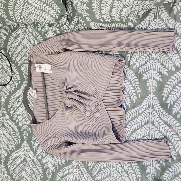 Sweater new brand ABERCOMBIE & FITCH Size M - Picture 1 of 8